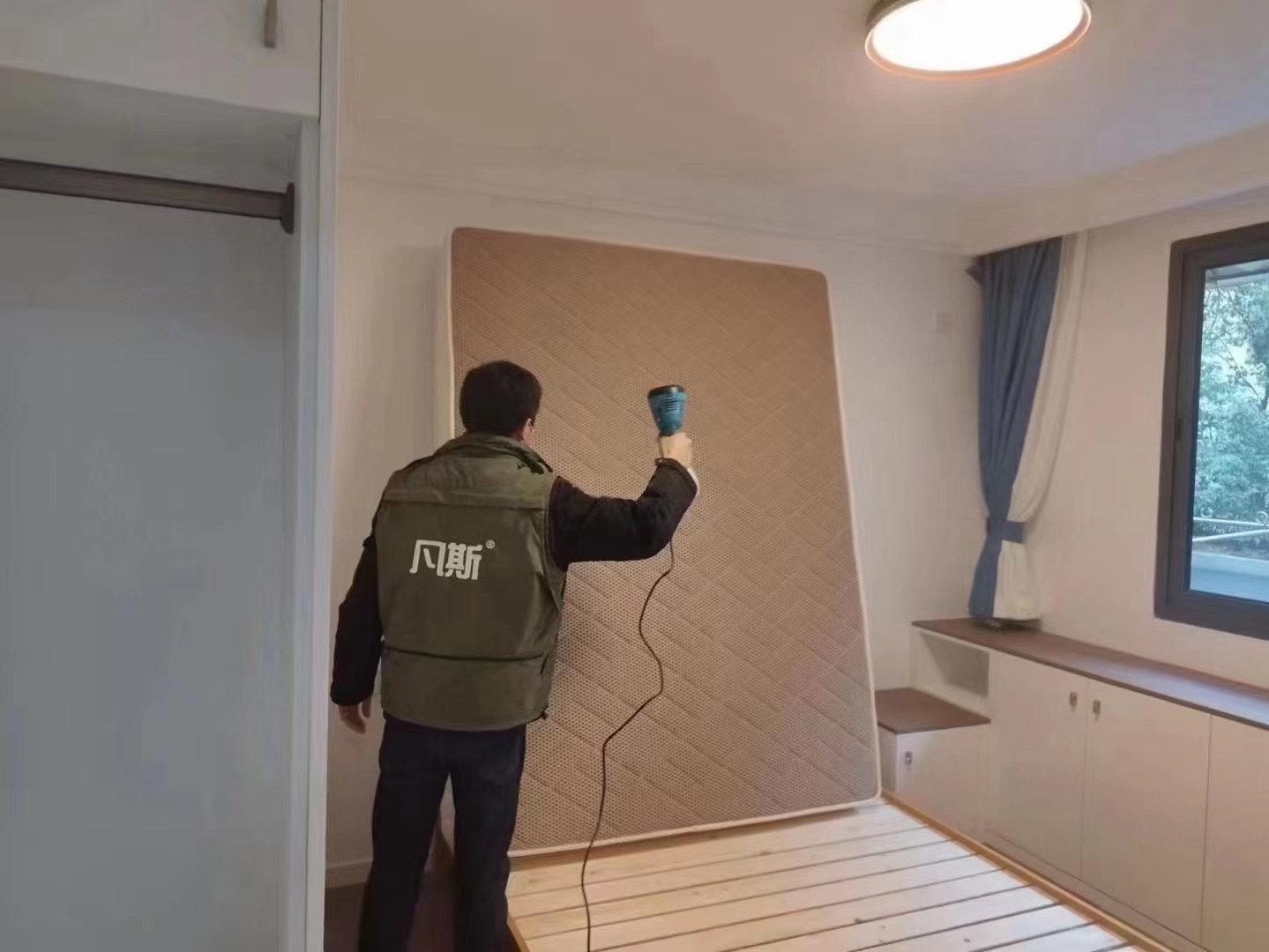 鞋子味道太大，影響生活了怎么辦